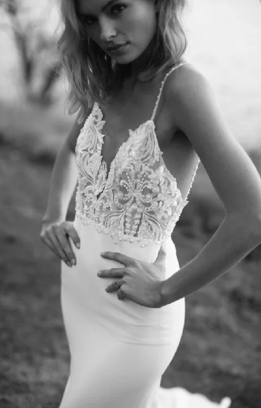 Made With Love Sienna Halter unclassified dresses