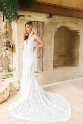 Made With Love Charlie Halter unclassified dresses