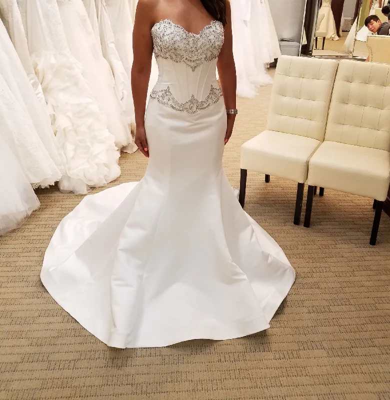 Victor Harper Thera A-line unclassified dresses