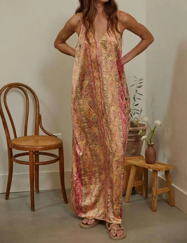The Aliyah Woven Dress In Coral Short unclassified dresses